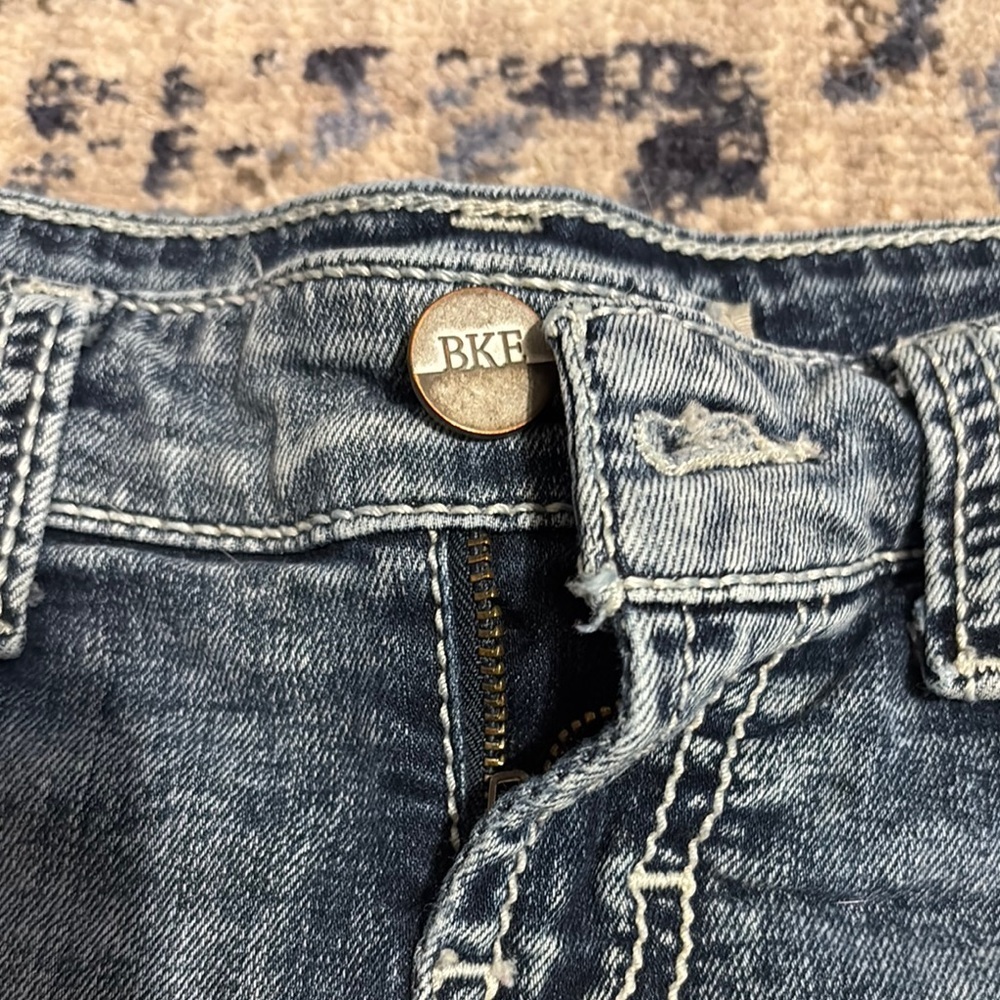 BKE Blue Jean Shorts Vintage Distressed Style - Picture 7 of 10